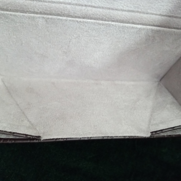 Gucci double g monogrammed trifold eyeglass case - Picture 8 of 10